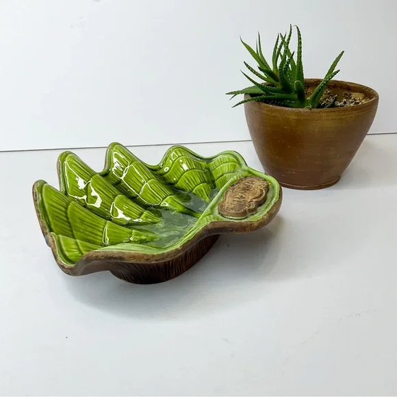 Vintage Mcm Hawaiian Green Ceramic Seashell Ashtray Dish - Picture 5 of 7